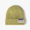 Bonnet d'hiver jaune moutarde avec écusson style carte d'embarquement pour homme et femme - Taille unique / Vert Fruit
