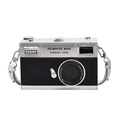 Gedetailleerd vooraanzicht van een retro cameravormige tas met metalen details - Eén maat / Zilver Zwart