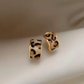 Close-up of retro leopard print C-shape earrings with gold trim and velvet texture - 4# Ear Clip - Gold & Brown - C-Shape