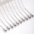 Détail de colliers en acier inoxydable argenté avec fermoirs mousquetons bien alignés - Chaîne Seule (Sans Pendentif) / Argenté