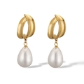 Pendientes de acero bañados en oro 18K con elegantes perlas blancas de lágrima - Diseño de flores