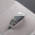 Anillo cuadrado para hombre de acero inoxidable con esmalte negro y circonitas - US 11 / Color Acero