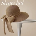 Cappello di paglia marrone intrecciato con grande fiocco su base circolare bianca - Cachi (D-317)