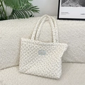 Gewatteerde bloementas in beige katoen met paarse patronen en Sorangka Studio-patch - Beige Paarse Bloem
