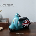 Salvadanaio moto vintage in resina celeste con bandiera inglese e dimensioni - Celeste