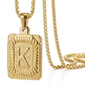 Collar de acero inoxidable en oro de 18 quilates con colgante cuadrado letra K y textura - Oro K