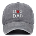 Detalle del bordado DOG DAD y huella roja en la gorra vintage de color gris oscuro - Gris