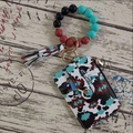 Silicone bead wristlet keychain with Western pattern card holder and leather tassel - Turquoise