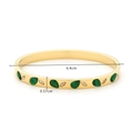 Bracciale rigido in acciaio dorato 18k con gemma verde a goccia e diamanti - Diametro Interno 6.4cm Larghezza 0.57cm / Oro con Goccia Verde (G3635)