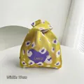 Borsa regalo in maglia con motivo a cuore viola e larghezza di 19 cm in tessuto giallo-verde - Pois Colorati Giallo