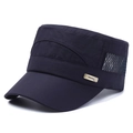 Donkerblauwe legerpet met platte bovenkant, ademend gaas en metalen merklogo - Marineblauw