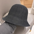 Cappello a secchiello in maglia nera leggera da donna con motivo a trama traspirante - M (56-58cm) / Nero