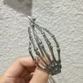 Silver metallic skeleton hand hair claw clip in a gothic punk aesthetic finish - 23# Silver Skeleton Hand Twist Clip