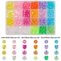 Set fai-da-te con 24 scomparti, perline colorate in acrilico a cuore e con lettere - Scatola a 24 Scomparti