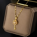 Rotatable key clover necklace in gold with zircon inlay in a premium gift box - Rotatable Key (8955)
