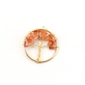 Detailweergave van de Levensboom hanger met oranje natuursteen en gouden metalen draad - Rode Agaat Levensboom / 30mm / Goud