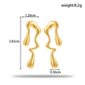 Minimalistische gouden druppeloorbellen met vloeibaar metaalontwerp en 3,83 cm lengte - Gouden Vloeibaar Metaal Druppel Oorbellen ER-1430 / Goud