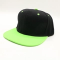 Κλασικό μαύρο και λαχανί καπέλο snapback hip-hop με επίπεδο γείσο και 6 πάνελ - Ένα μέγεθος / Μαύρο + Ανοιχτό Πράσινο Γείσο