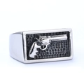 Bague carrée pour homme en acier inoxydable avec relief de revolver 3D argenté - US 7 / Argent Poli