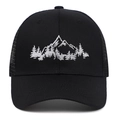 Hochwertige schwarze Mesh-Basecap mit Stickerei von Bergen und Wäldern auf der Front. - Schwarz