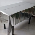 Rechteckige silberne PET-Tischdecke mit reflektierender Aluminiumfolien-Oberfläche - Silber 1.37*1.83m