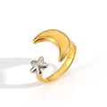 Anello aperto regolabile in acciaio inossidabile placcato oro 18k con stella e luna - Stile Stella e Luna Bicolore Oro e Argento (TR4430-M)
