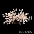 Golden bridal hair comb with elegant white crystals and delicate leaf petals, model HS-J4793G - Gold Hollow Leaf Rhinestone Hair Comb (HS-J4793G)