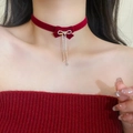 Choker en velours rouge avec pendentif nœud en strass pour un style hivernal élégant - Style Gland à Nœud Floqué Rouge
