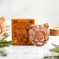 Beechwood cookie mold with tiger head engraving and finished shortbread biscuit - Tiger Head