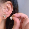 Elegant gold pearl cluster earrings with small zircon leaves for a minimalist style - 48# Pearl Studs