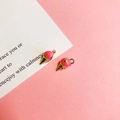 Detailed view of pink ice cream cone pendants with golden heart accents for DIY jewelry - 15# Strawberry Heart Ice Cream