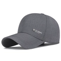 Dunkelgraue Baseballkappe für Herren mit Metallschild-Logo und hochwertiger Textur - Standard / Grau