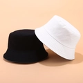 Detalle de sombreros de pescador en blanco y negro con costuras reforzadas de algodón - M (56-58cm) / Negro+Blanco