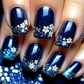 Unghie finte blu notte con motivi floreali 3D bianchi e glitter argento scintillanti - Stile Fiore 3D Blu Mezzanotte (CW826)