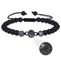 Detailansicht des Projektionsarmbands mit 100 Sprachen und verstellbarem Flechtseil - Landkartenstein Armband