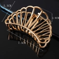 Detailed view of large golden shell hair claw with dimensions 7.5cm x 2.9cm x 5.3cm - Fan Shape Shell Claw / 7.5cm / Bright Gold