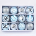 Dettaglio di 12 palline di Natale da 6 cm in blu chiaro e argento con varie trame - 12 Pezzi Blu Ghiaccio Dipinto
