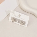 Ensemble de boucles d'oreilles marguerites et zircon en acier inoxydable sur carte - Tournesol Argent