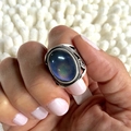 Vintage oval mood ring with color-changing stone and silver rope-textured frame - US 7 / Antique Silver
