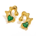 Orecchini a perno dorati 18K con gemma a cuore verde e design a lava fusa - Cuore Irregolare / Oro