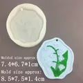 Moule en silicone muguet détaillé montrant les dimensions et l'art floral en résine fini - Moule à Étiquette Étoile Muguet