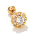 Detalle de pendiente dorado en forma de flor con circonitas brillantes y cierre de bola - Dorado-Racimo de Flores