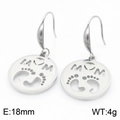 Boucles d'oreilles 18mm MOM en acier inoxydable argenté avec motif empreinte de bébé - Boucles d'Oreilles Rondes MOM Empreintes de Bébé (KE113771-KLX)