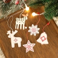 Set di 5 ciondoli natalizi in legno con renna stella fiocco di neve e campanellini - Tipo C Set di ornamenti in legno bianchi