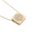 Collana con ciondolo testa di leone dorata con zirconi micro-pave e occhi in pietre verdi - Collana Testa di Leone Oro