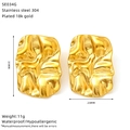 Macro detail of gold-plated geometric wrinkled earrings showing 31x23mm dimensions - Gold (SE034G)