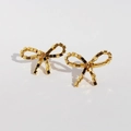 Boucles d'oreilles nœuds en métal doré fait main avec un design géométrique moderne - Doré