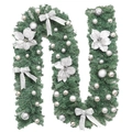 2,7m künstliche Weihnachtsgirlande mit silbernen Blumen, Kugeln und Schleifen auf Grün - 2.7M Silber Dekoration