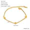 Bracciale minimalista in acciaio inossidabile placcato oro 18k con tre ciondoli a cuore - Bracciale Cuore Dorato (ZYG1078)