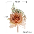 Ansteckblume mit Champagner-Kunstrose für Hochzeiten mit grünen Blättern und Beeren - Schmutziges Orange - Ansteckblume